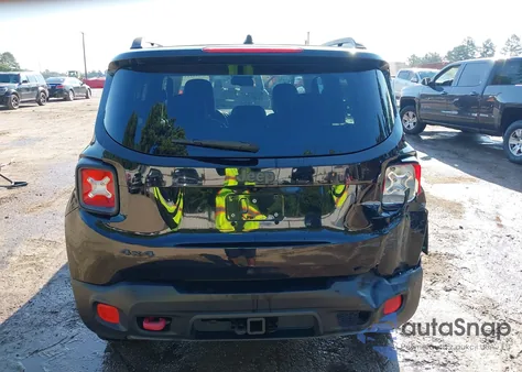 2016 Jeep Renegade Trailhawk z USA, uszkodzony, nr VIN ZACCJBCT7GPD29584